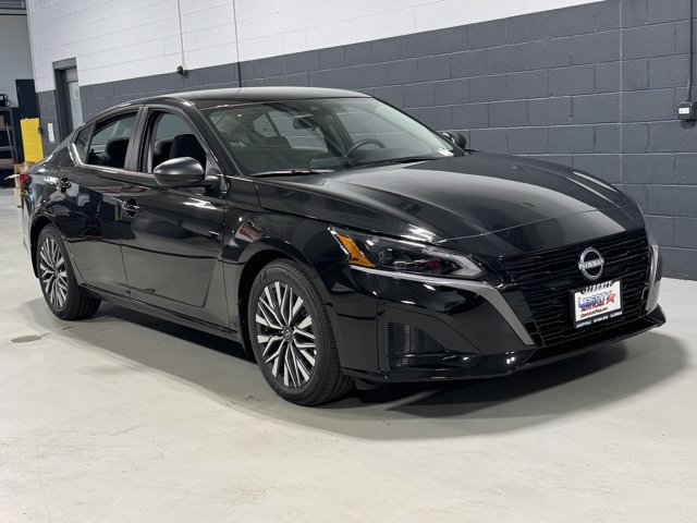 New 2026 Nissan Altima 2.5 SV FWD image 2