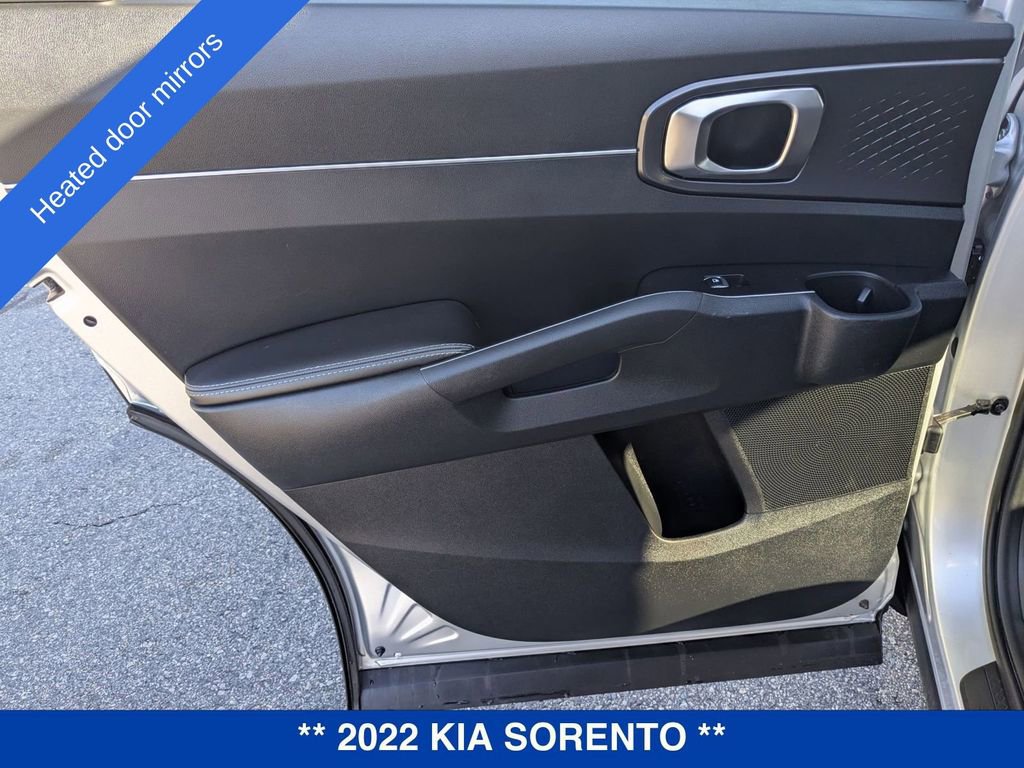 Used 2022 Kia Sorento LX image 27