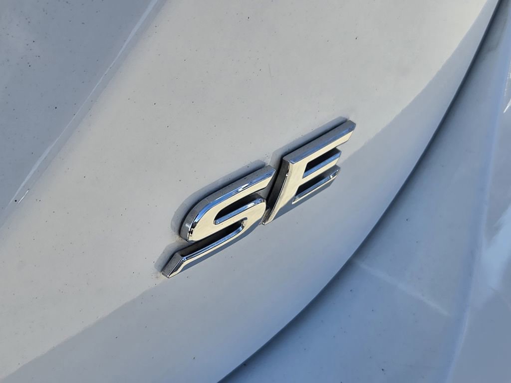 Used 2021 Toyota Camry SE image 12