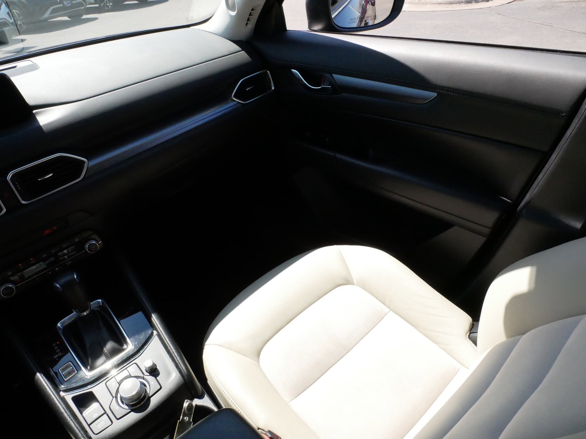 Used 2019 MAZDA CX-5 Touring image 11