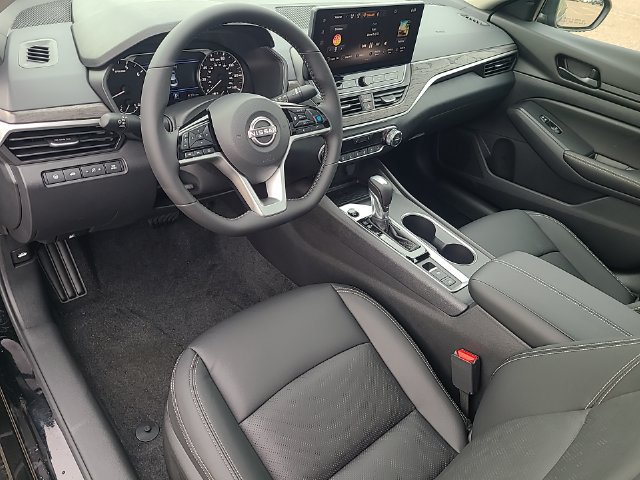 New 2026 Nissan Altima 2.5 SV w/ SV Premium Package FWD image 13