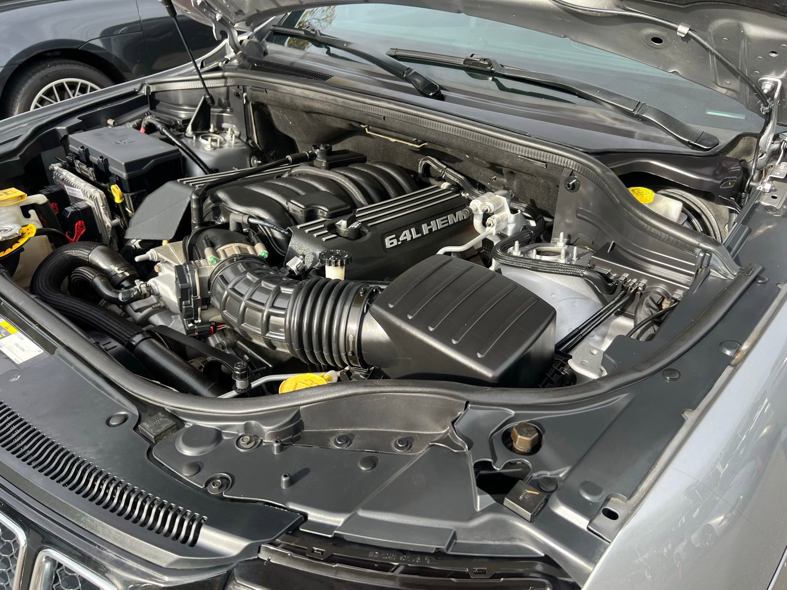 Used 2015 Jeep Grand Cherokee SRT w/ Luxury Group II image 15