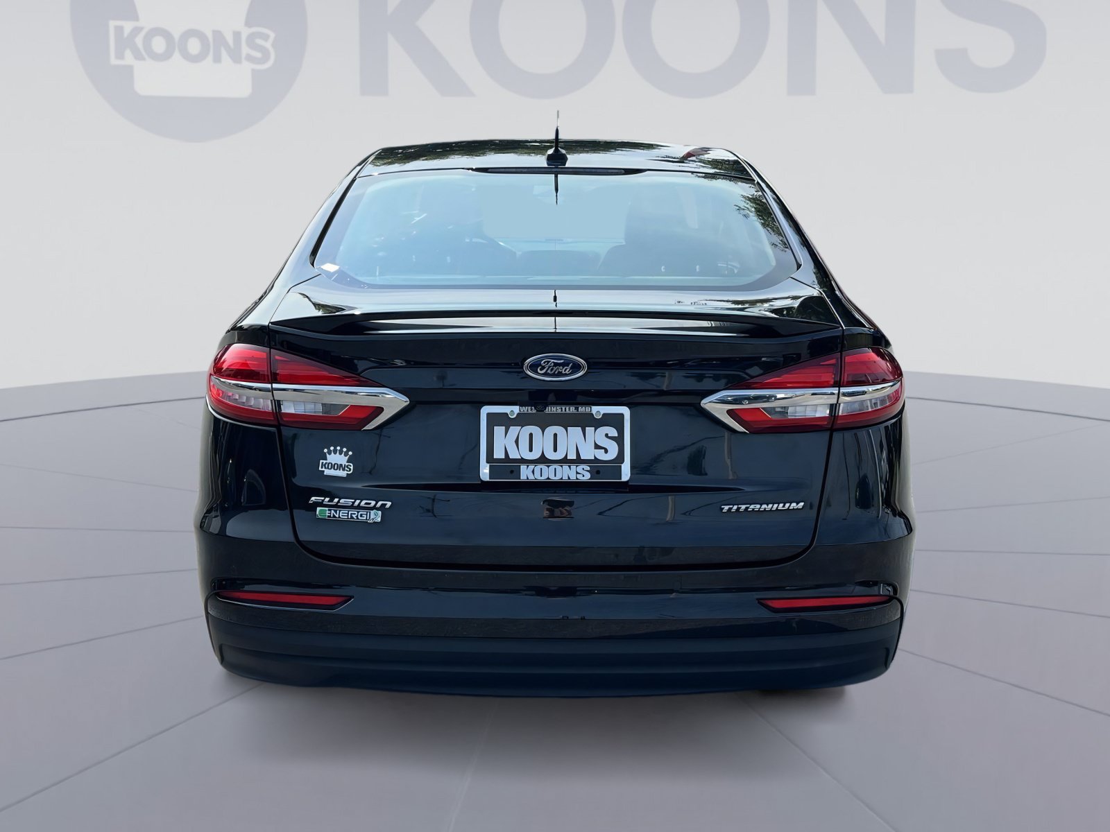 Used 2019 Ford Fusion Energi Titanium FWD image 5