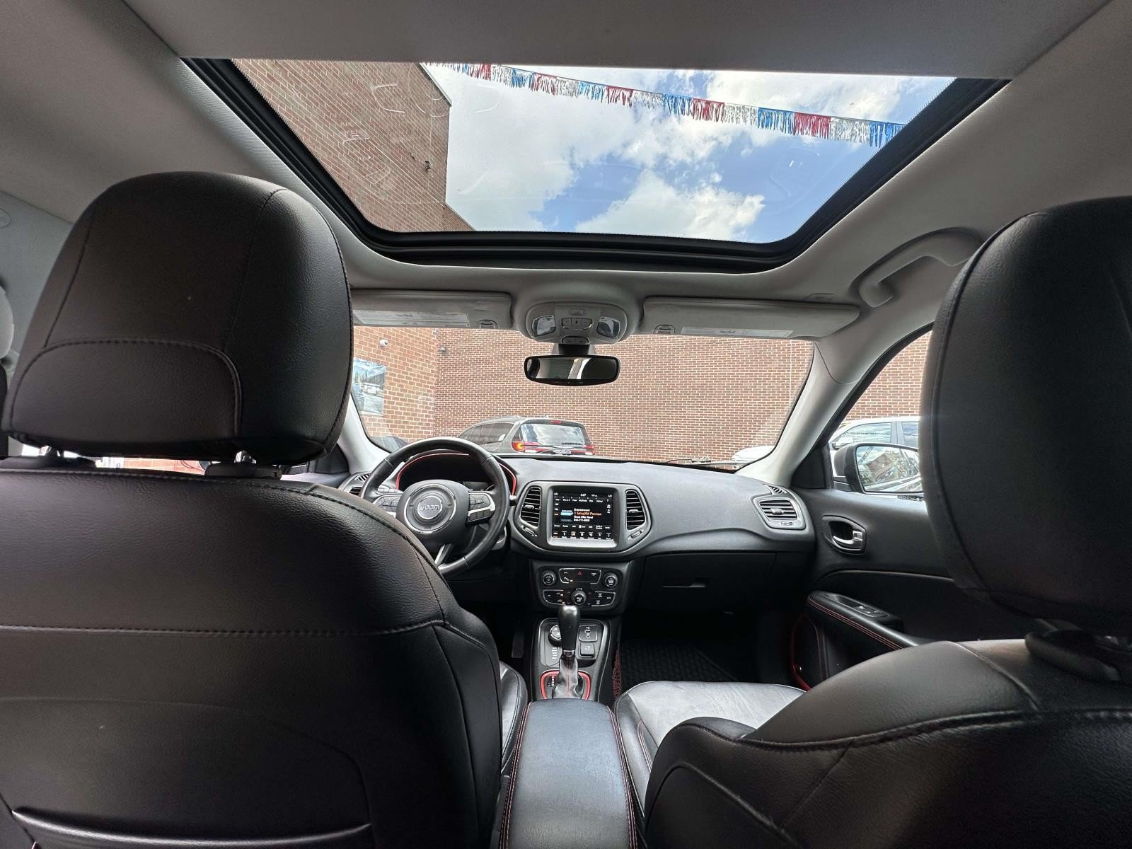 Certified 2018 Jeep Compass Trailhawk w/ Leather Interior Group AWD/4WD image 20