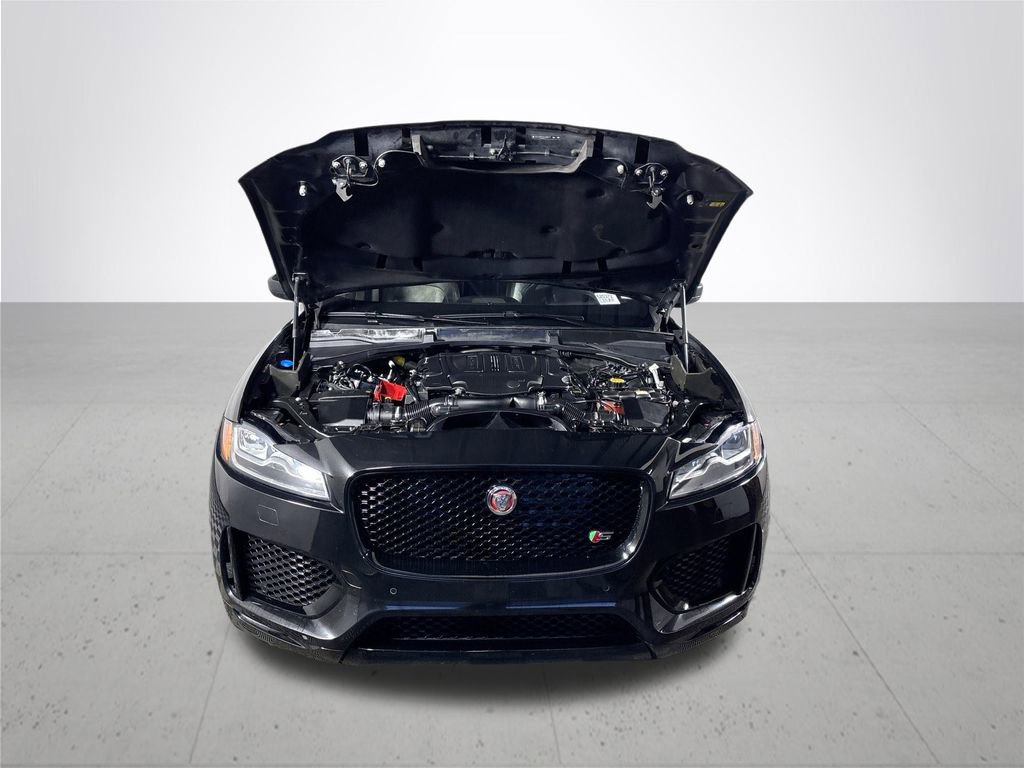 Used 2017 Jaguar F-PACE S image 23