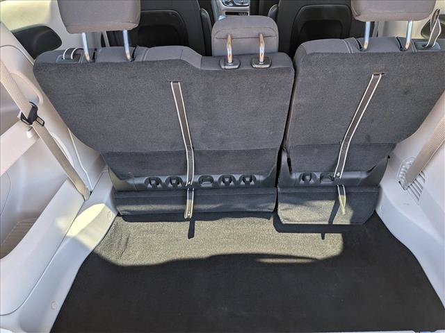 Used 2023 Chrysler Voyager LX FWD image 7