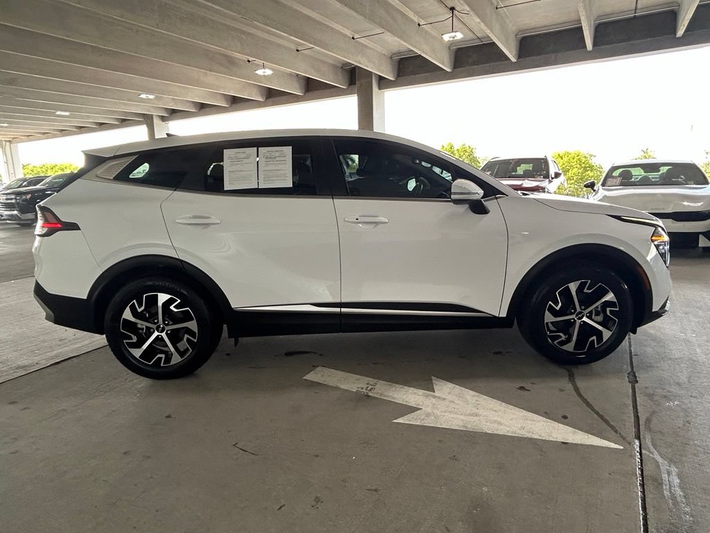 Used 2024 Kia Sportage EX FWD image 6