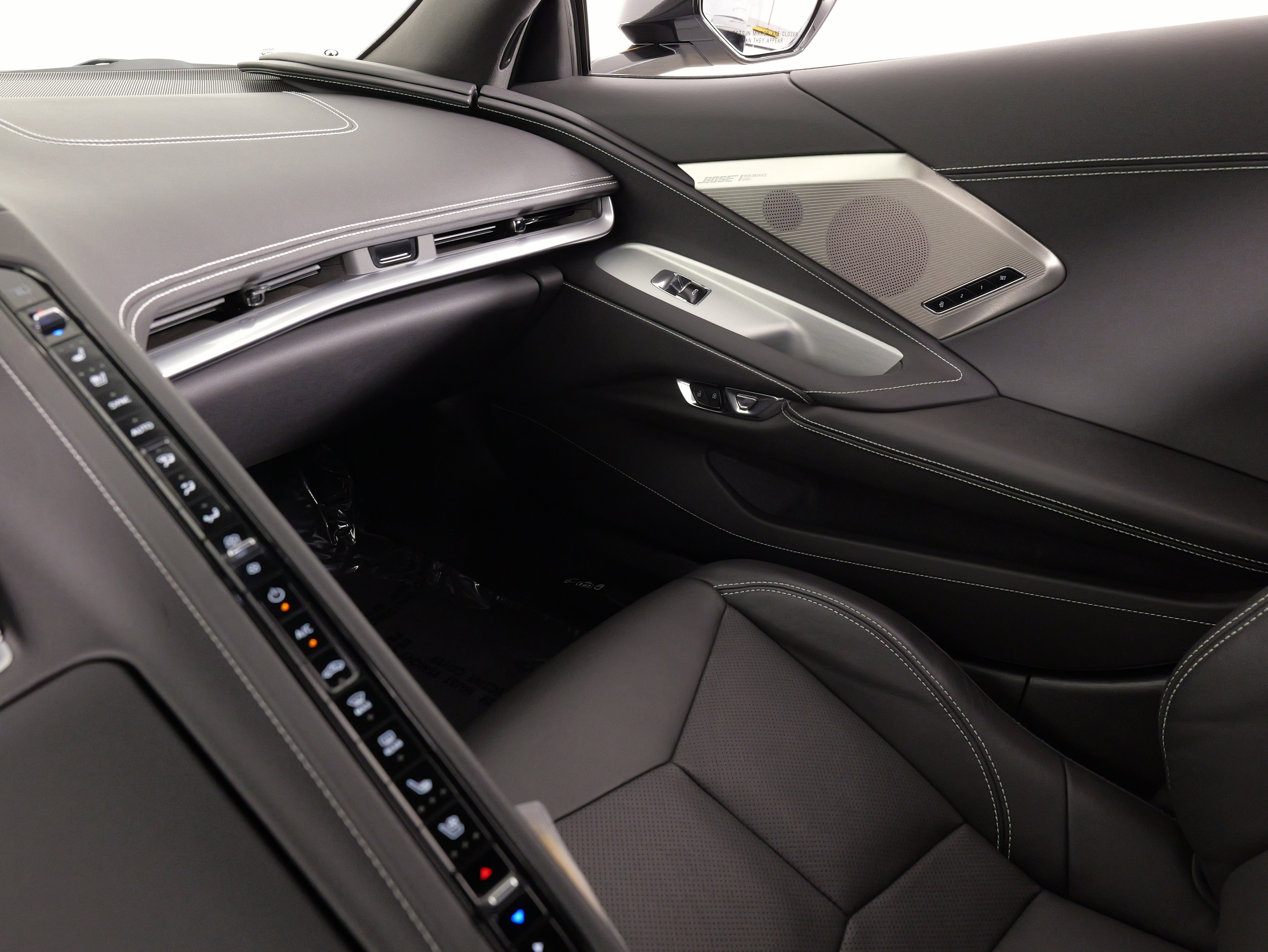 Used 2024 Chevrolet Corvette Stingray Preferred Conv w/ Z51 Performance Package RWD image 50