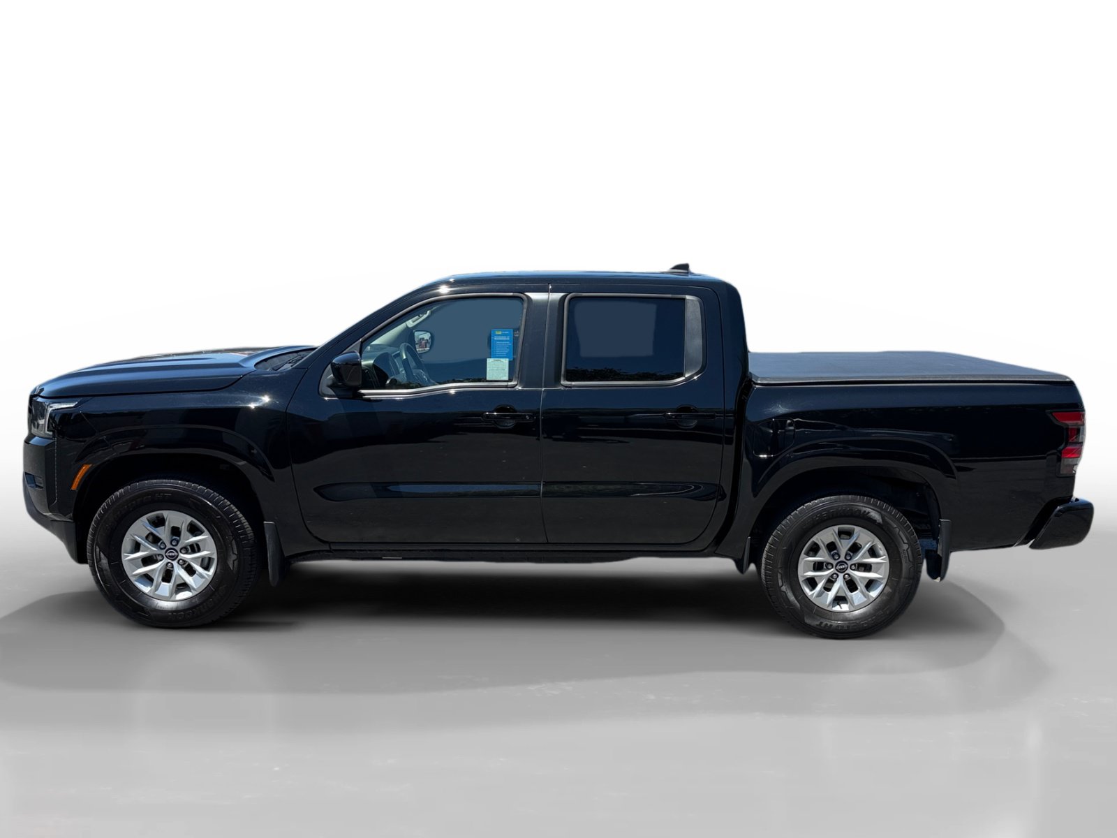 Used 2024 Nissan Frontier SV RWD image 2