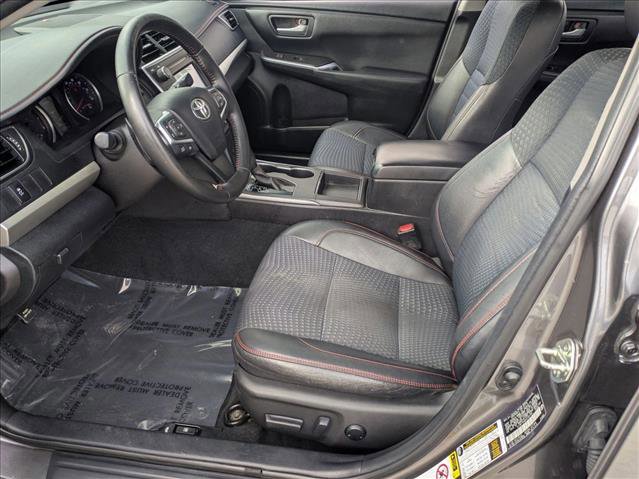 Used 2015 Toyota Camry SE image 13
