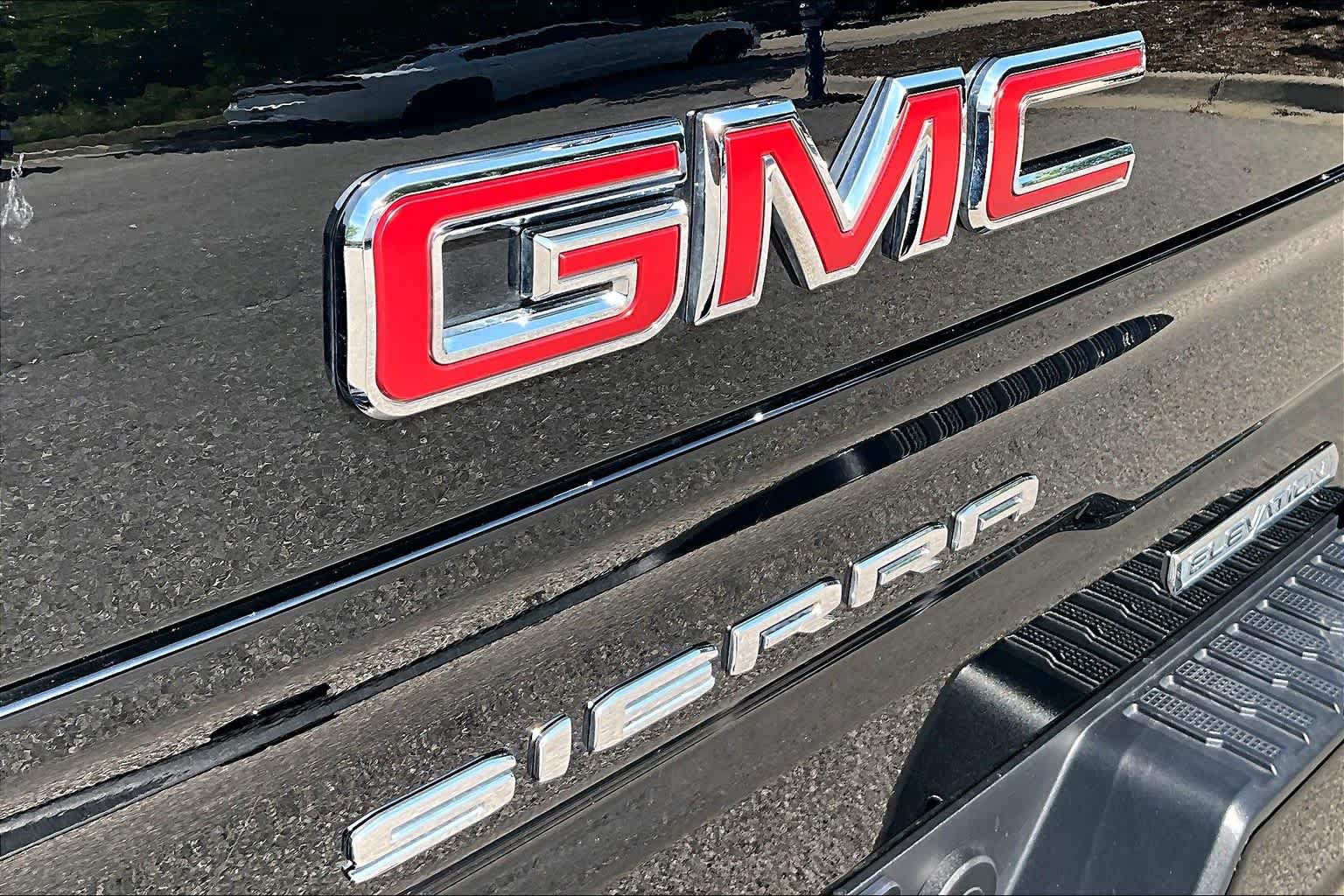 Used 2024 GMC Sierra 1500 Elevation w/ Preferred Package AWD/4WD image 32