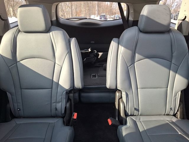 Used 2021 Buick Enclave Essence w/ Sound and Sites Package image 19