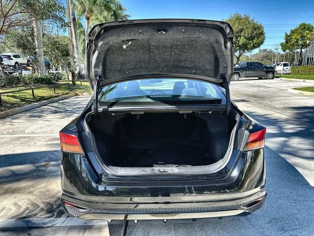 Used 2024 Nissan Altima 2.5 SV image 22