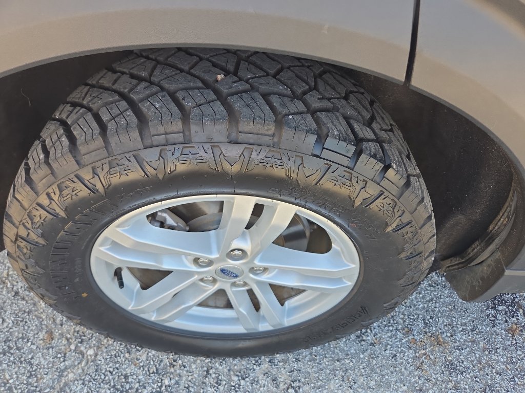 Used 2024 Ford Explorer XLT RWD image 20