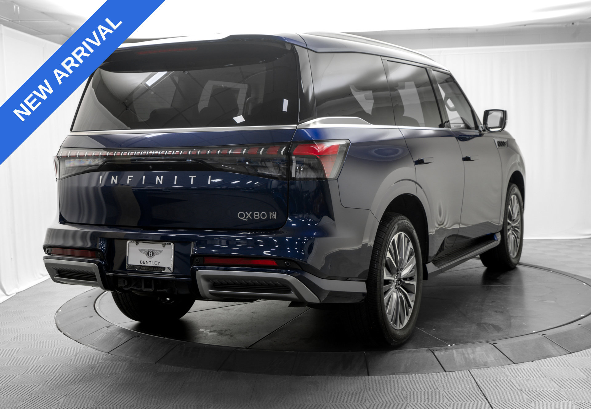 Used 2025 INFINITI QX80 Luxe AWD/4WD image 7