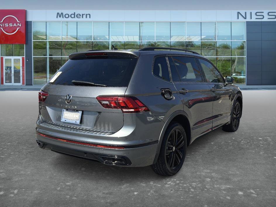 Used 2022 Volkswagen Tiguan SE R-Line image 5