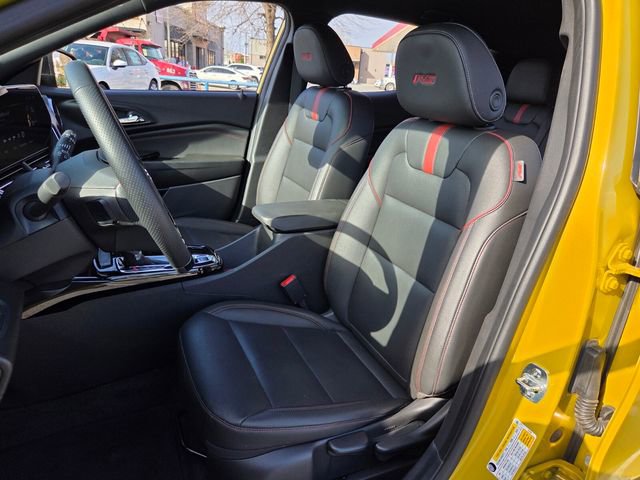 Used 2025 Chevrolet Trax RS w/ Driver Confidence Package image 9