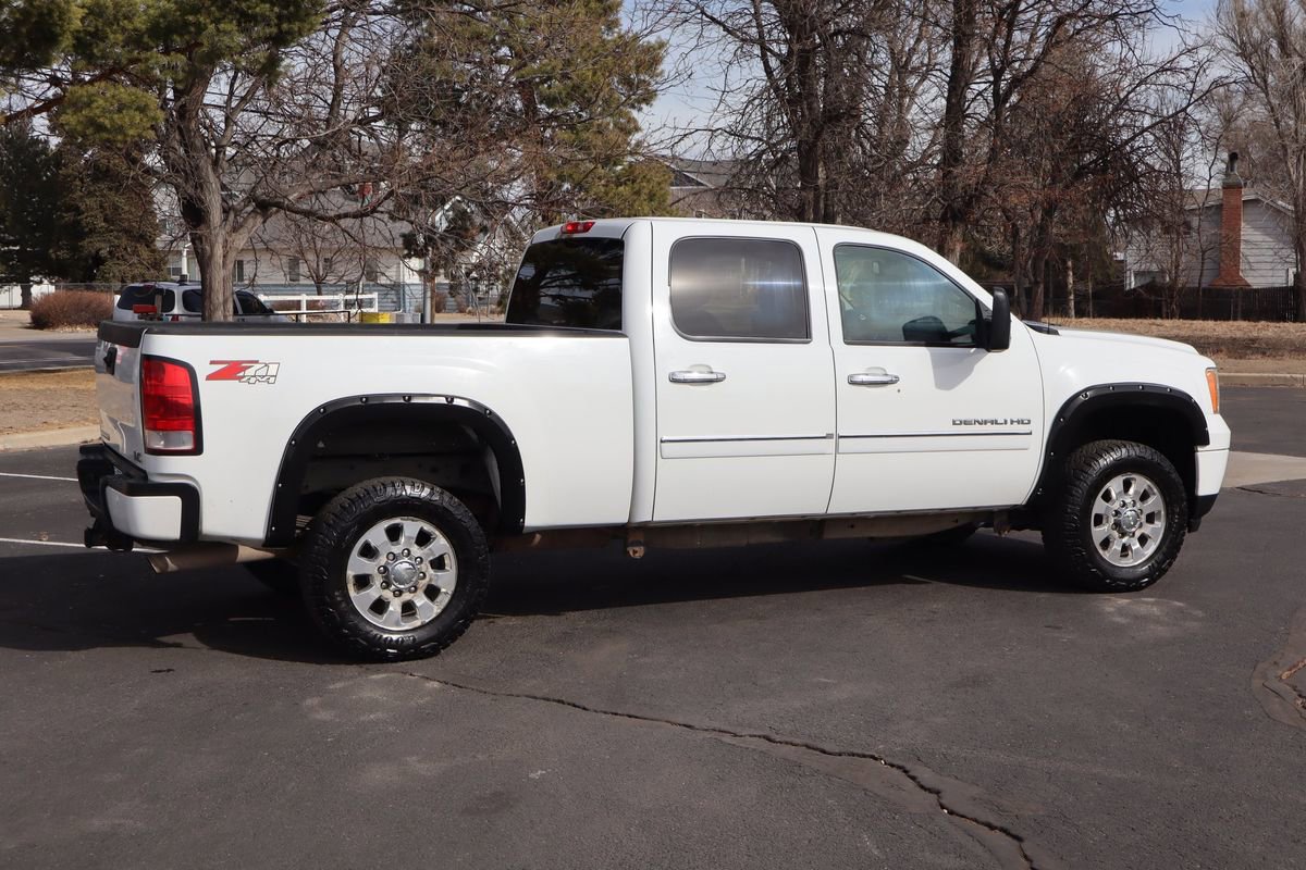 Used 2014 GMC Sierra 2500 Denali image 5