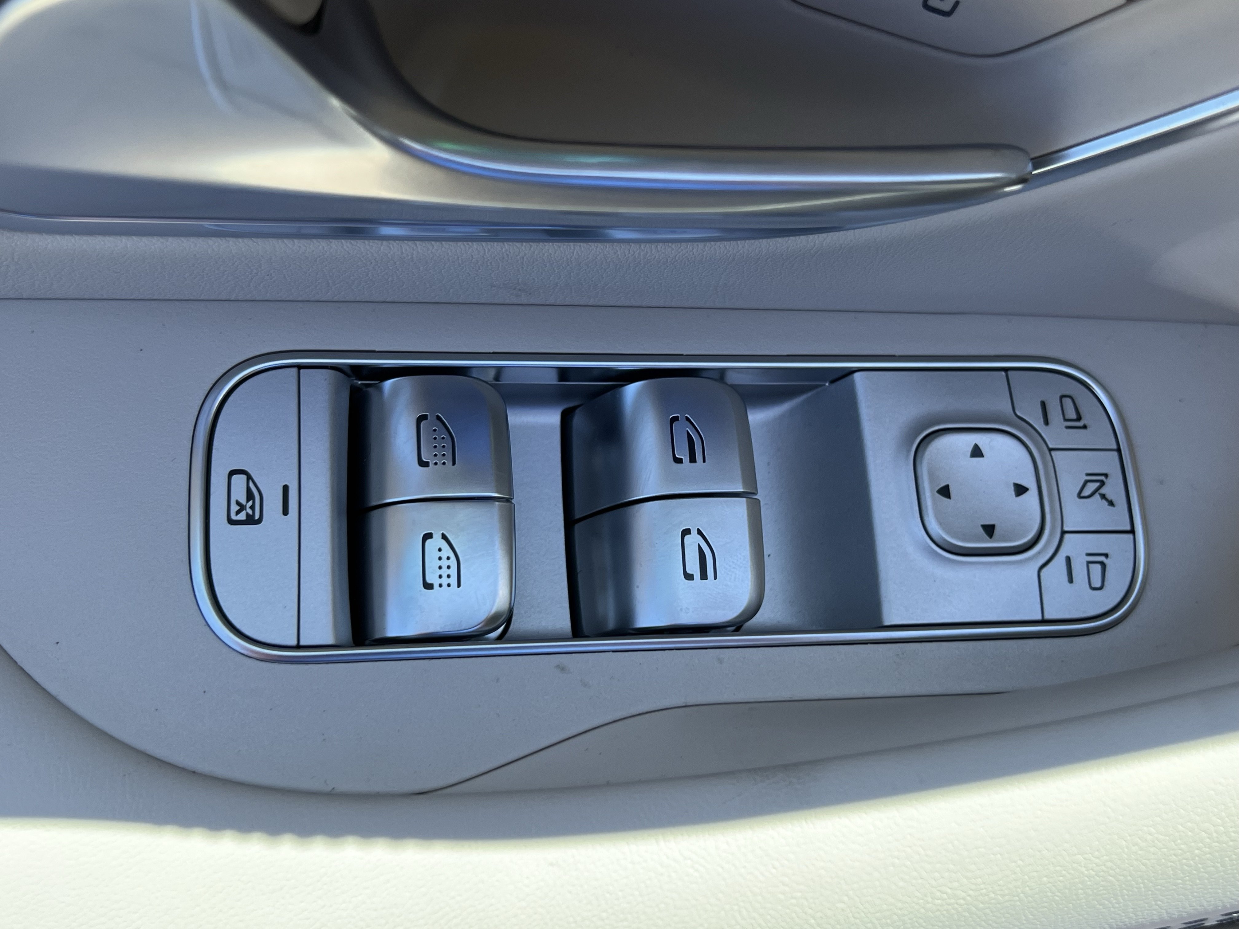 New 2026 Mercedes-Benz GLS 63 AMG 4MATIC image 14