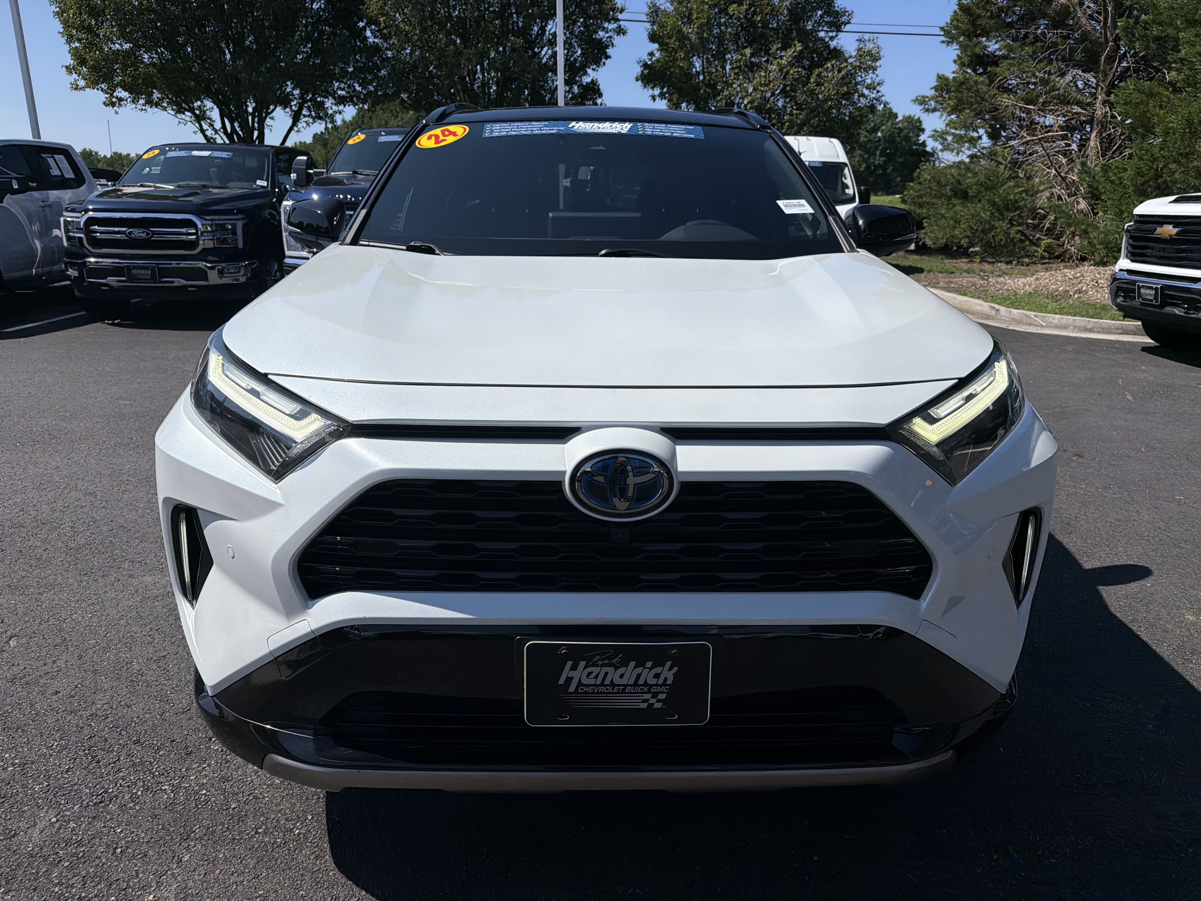 Used 2024 Toyota RAV4 XSE w/ Advanced Technology Package AWD/4WD image 3