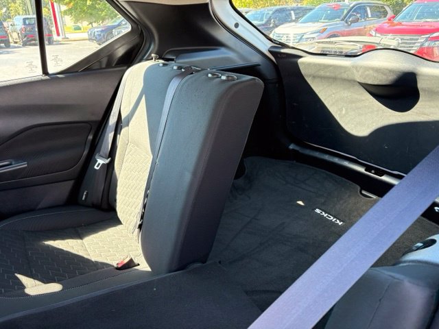 Used 2021 Nissan Kicks S FWD image 23