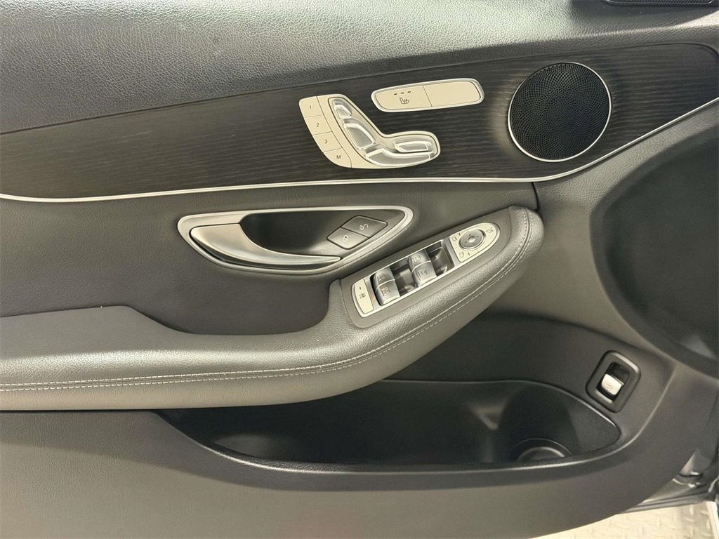 Used 2020 Mercedes-Benz C 300 4MATIC Sedan image 14