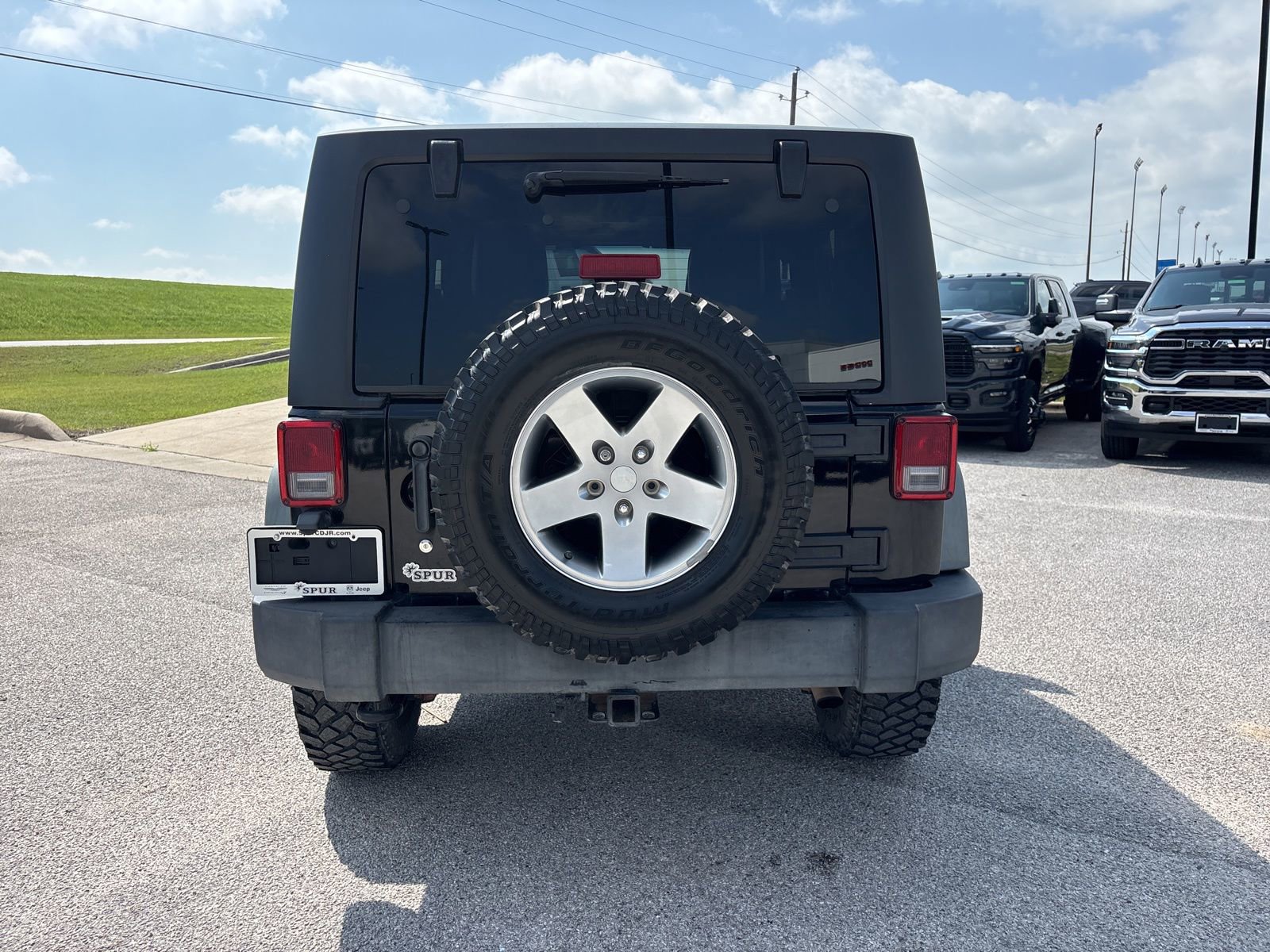 Used 2011 Jeep Wrangler Rubicon w/ Dual Top Group AWD/4WD image 5