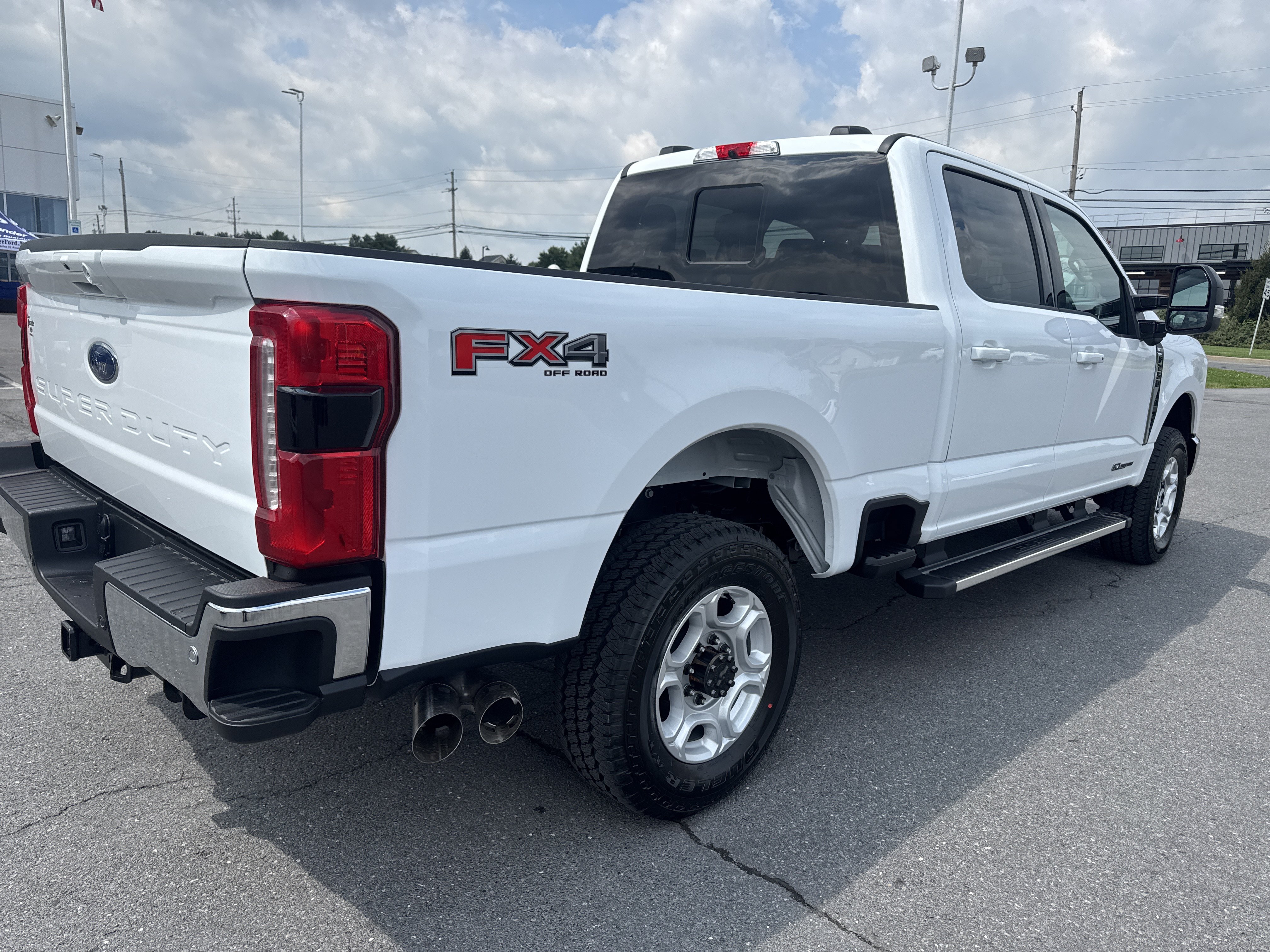 New 2026 Ford F250 XLT w/ XLT Premium Package AWD/4WD image 3
