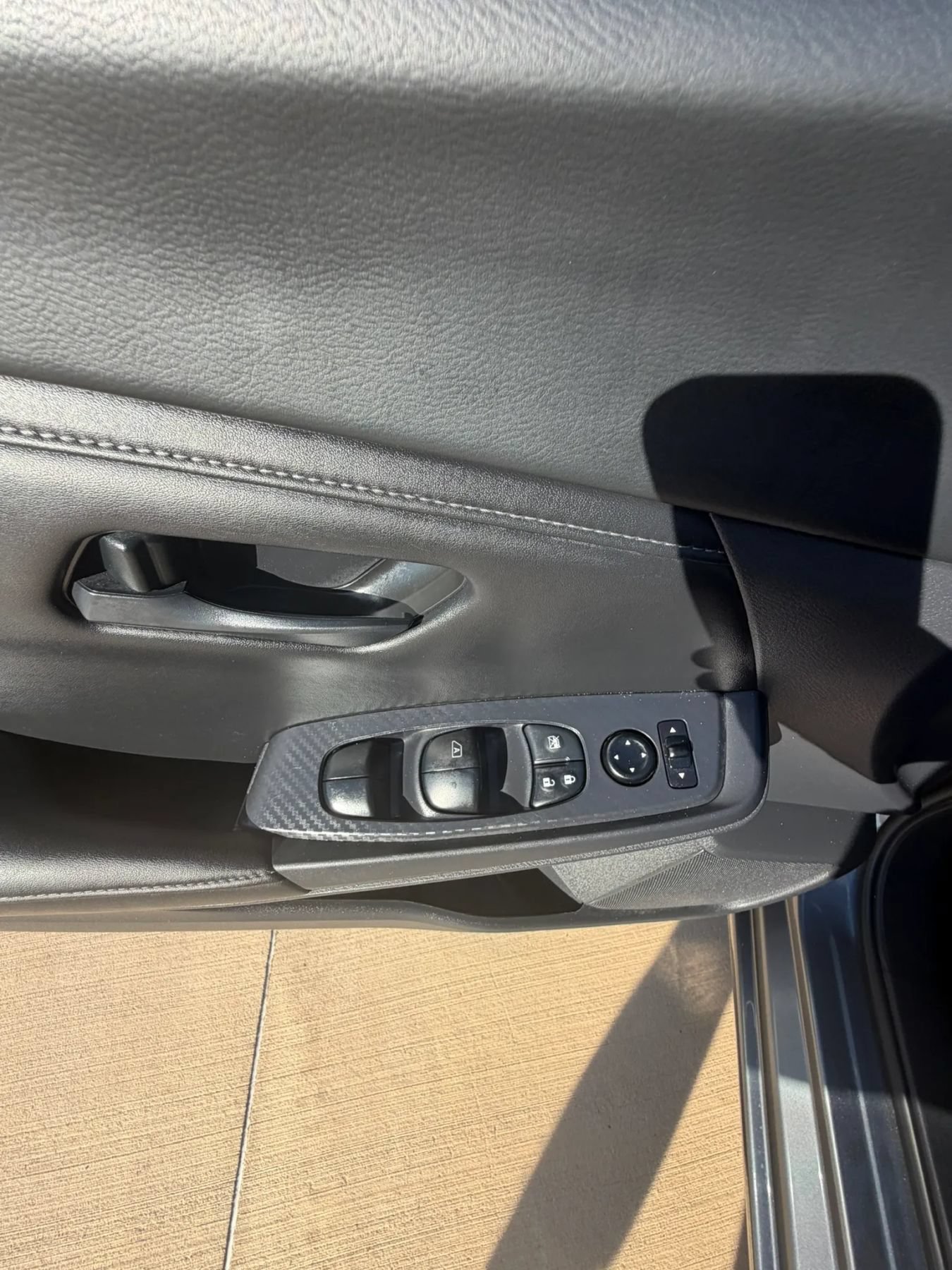 Used 2024 Nissan Sentra S FWD image 29