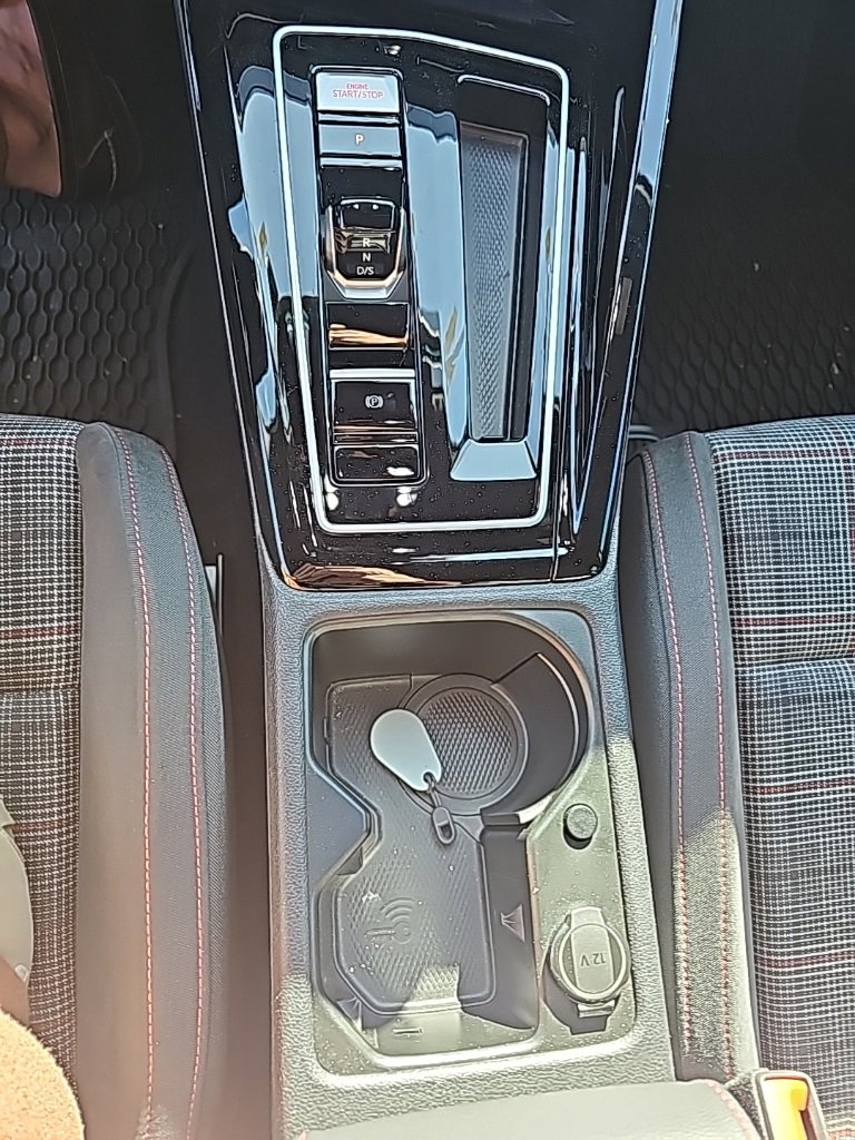 Used 2024 Volkswagen GTI SE image 8