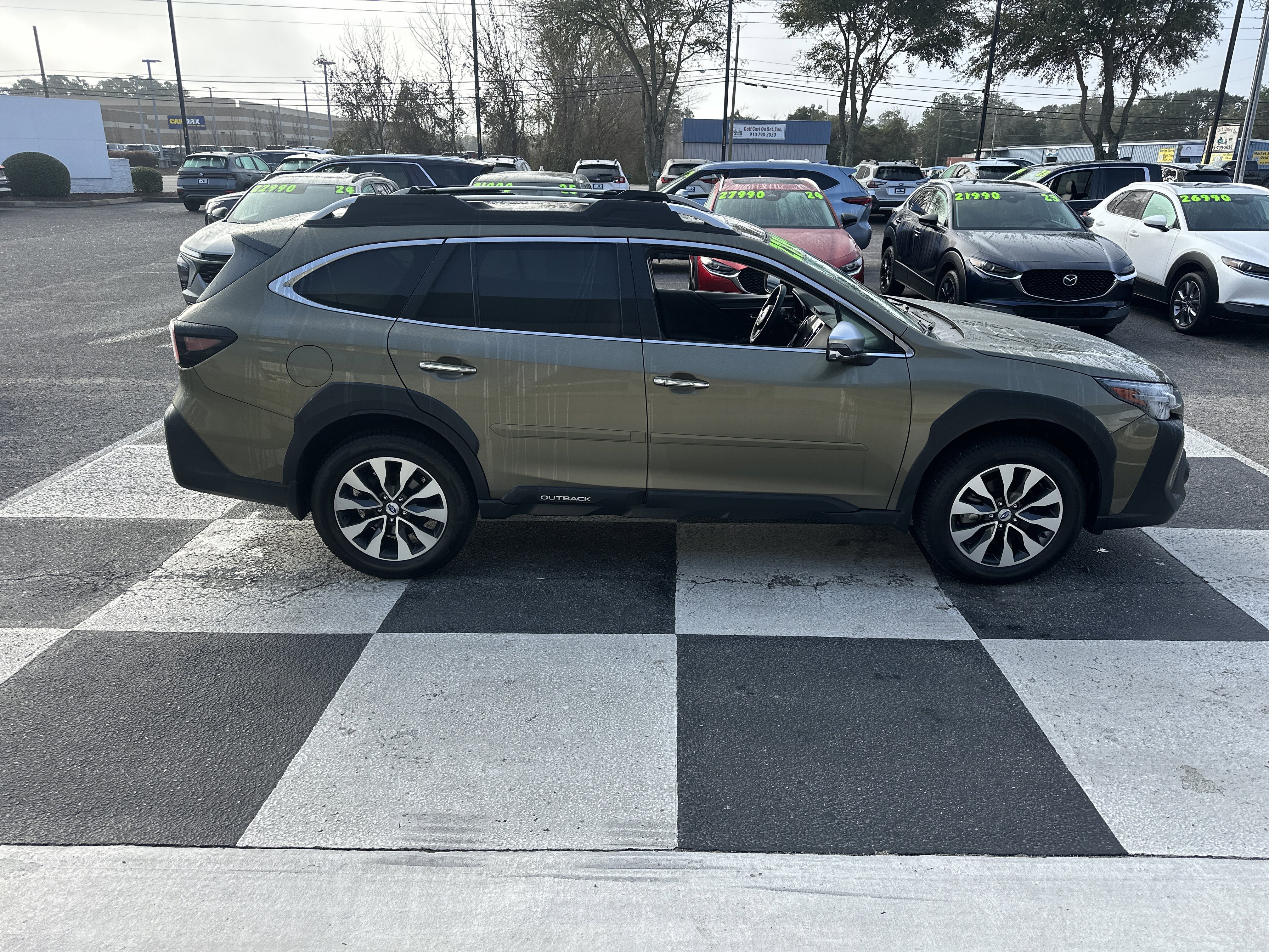 Used 2023 Subaru Outback Touring XT image 3