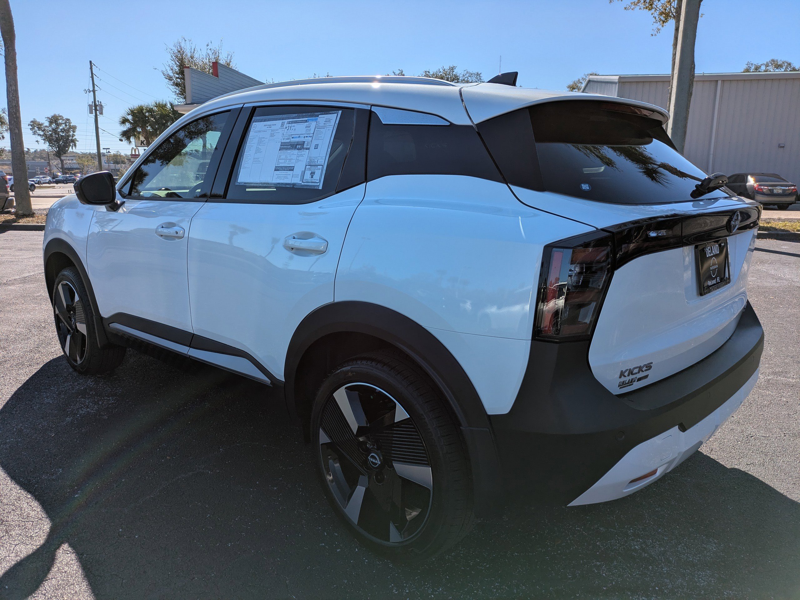 New 2026 Nissan Kicks SR FWD image 6