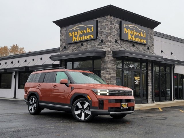 Used 2024 Hyundai Santa Fe Limited image 1