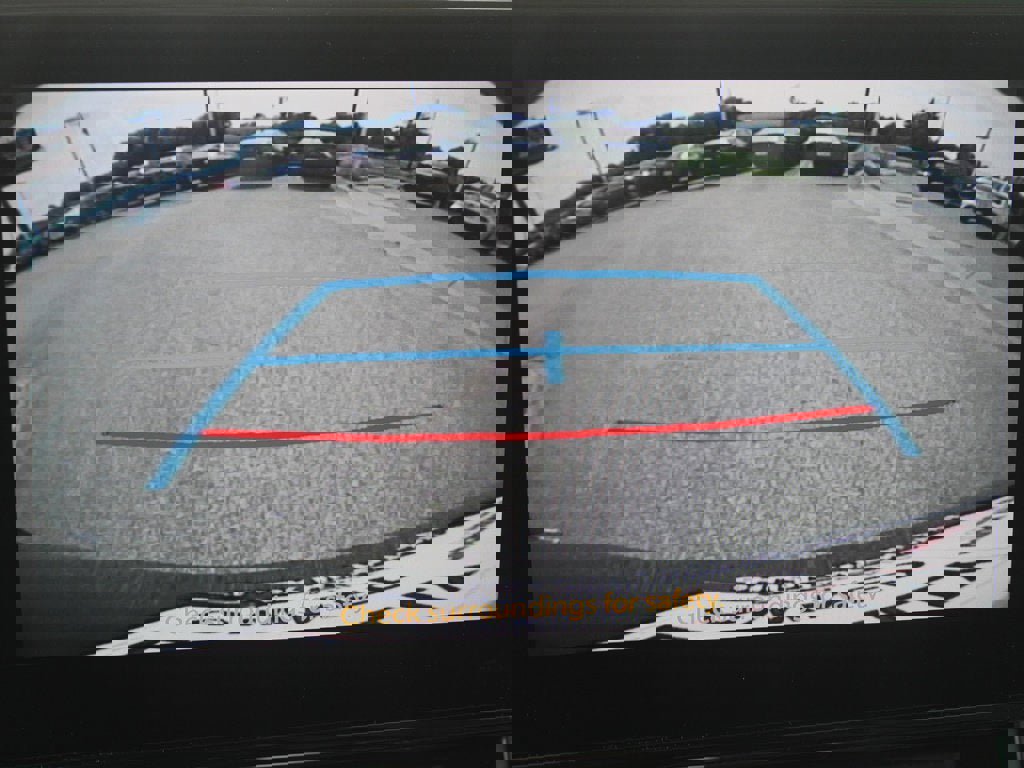 Used 2025 Toyota Sienna XLE image 4