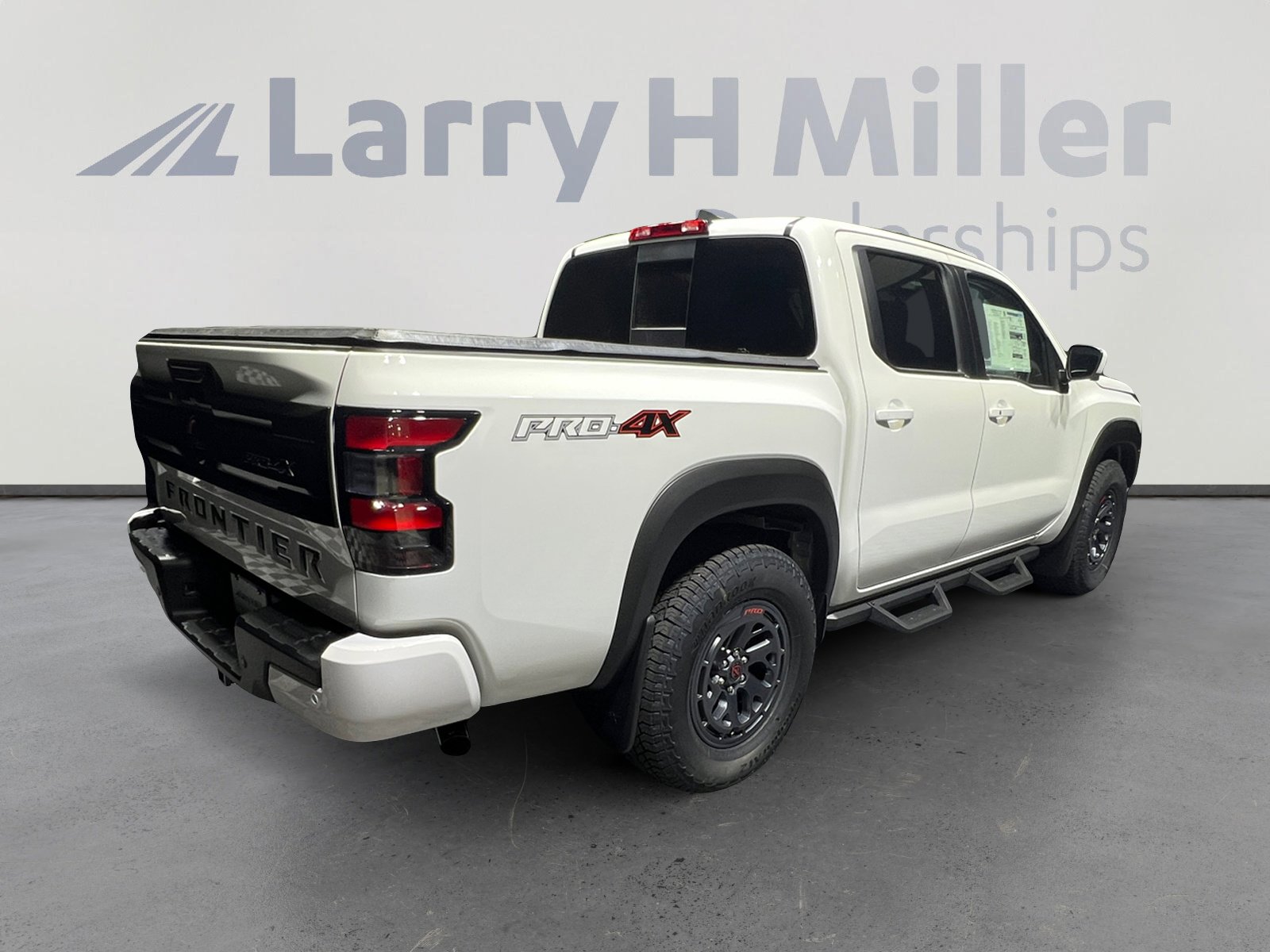 New 2026 Nissan Frontier PRO-4X image 5