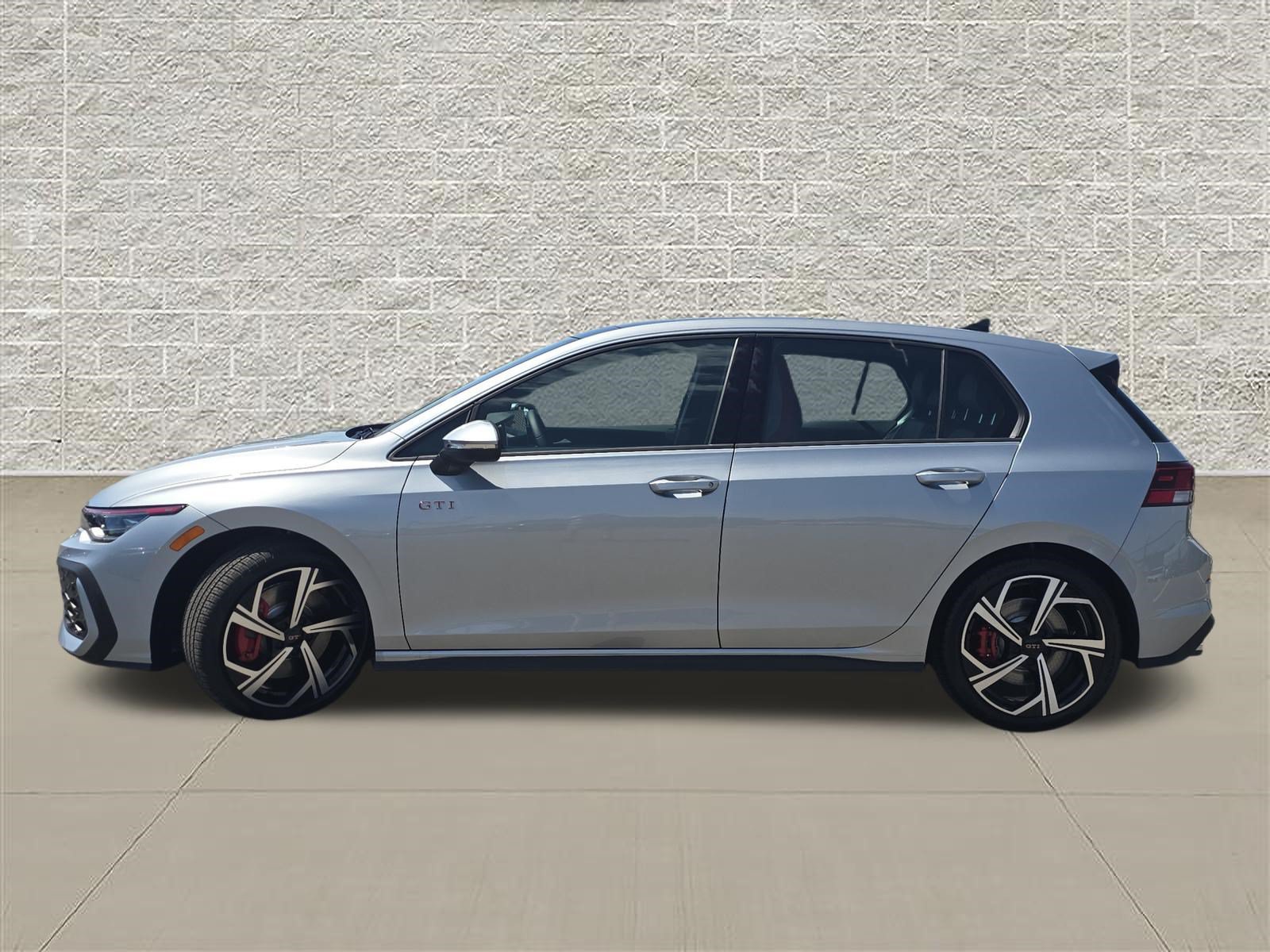 New 2026 Volkswagen GTI SE FWD image 4