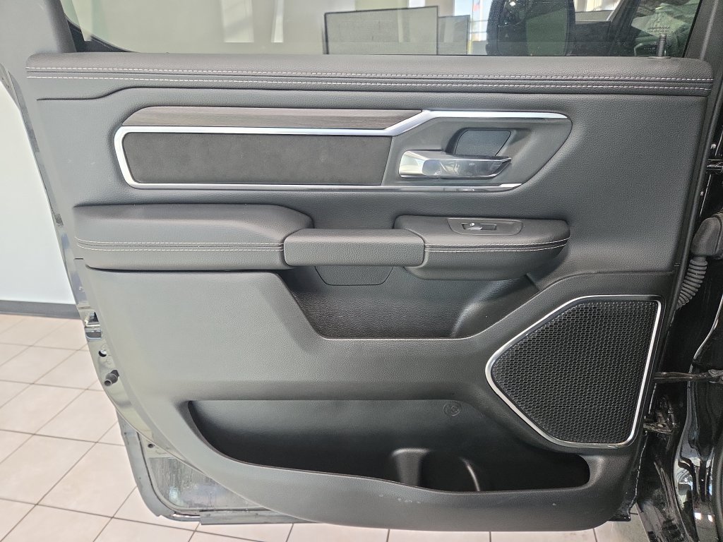 Used 2026 RAM 1500 Laramie AWD/4WD image 27