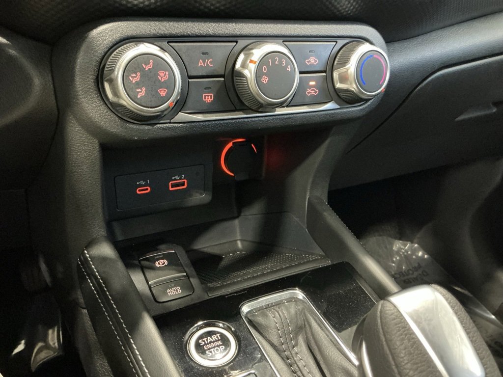 Used 2024 Nissan Kicks SV image 8