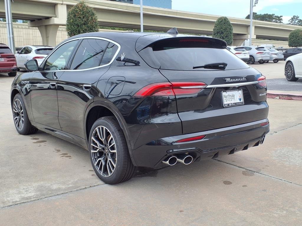 New 2025 Maserati Grecale GT image 8