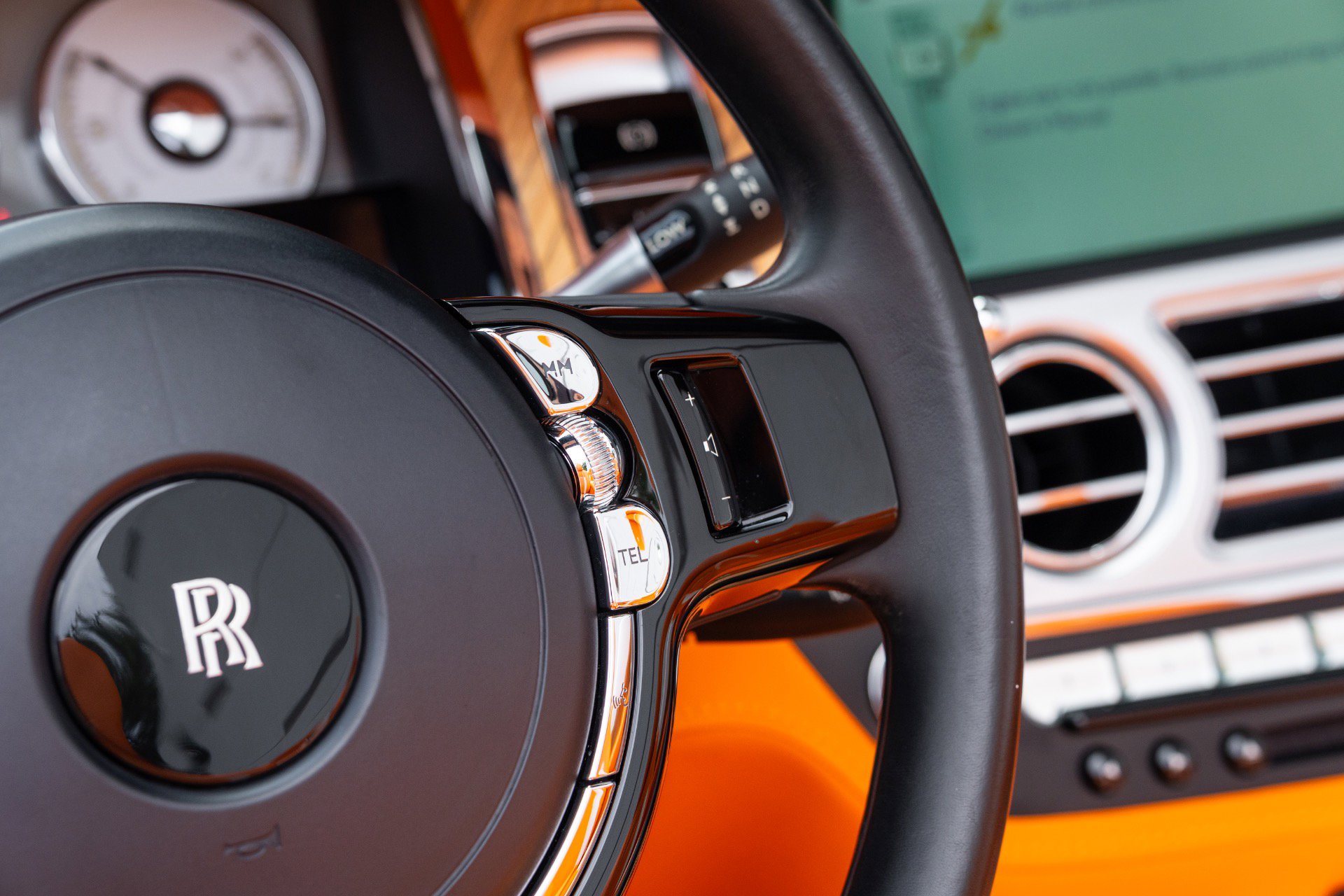 Used 2017 Rolls-Royce Dawn RWD image 56