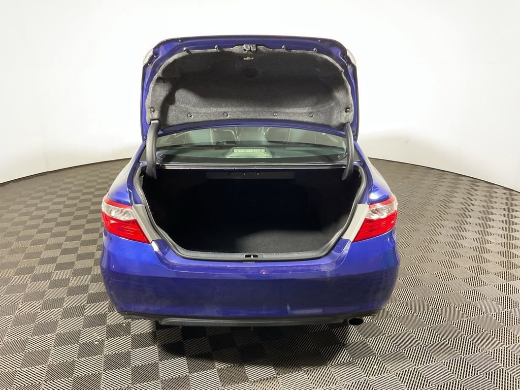 Used 2015 Toyota Camry XSE w/ Moonroof Package image 14