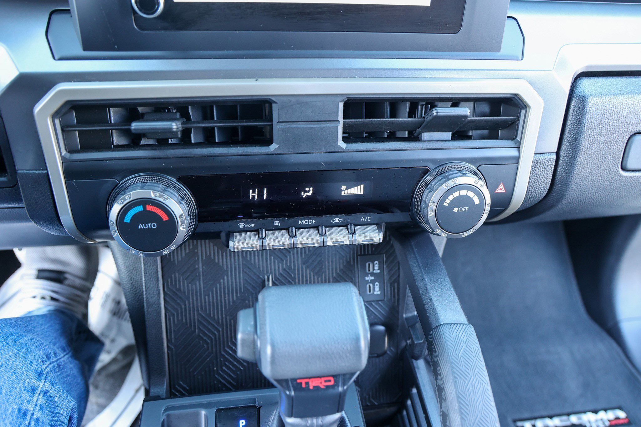 Used 2024 Toyota Tacoma TRD Sport image 24