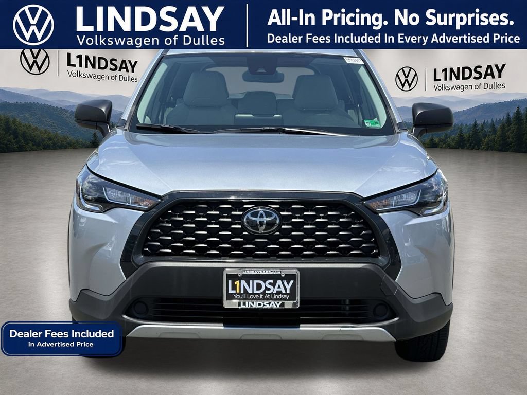 Used 2022 Toyota Corolla Cross L AWD/4WD image 3