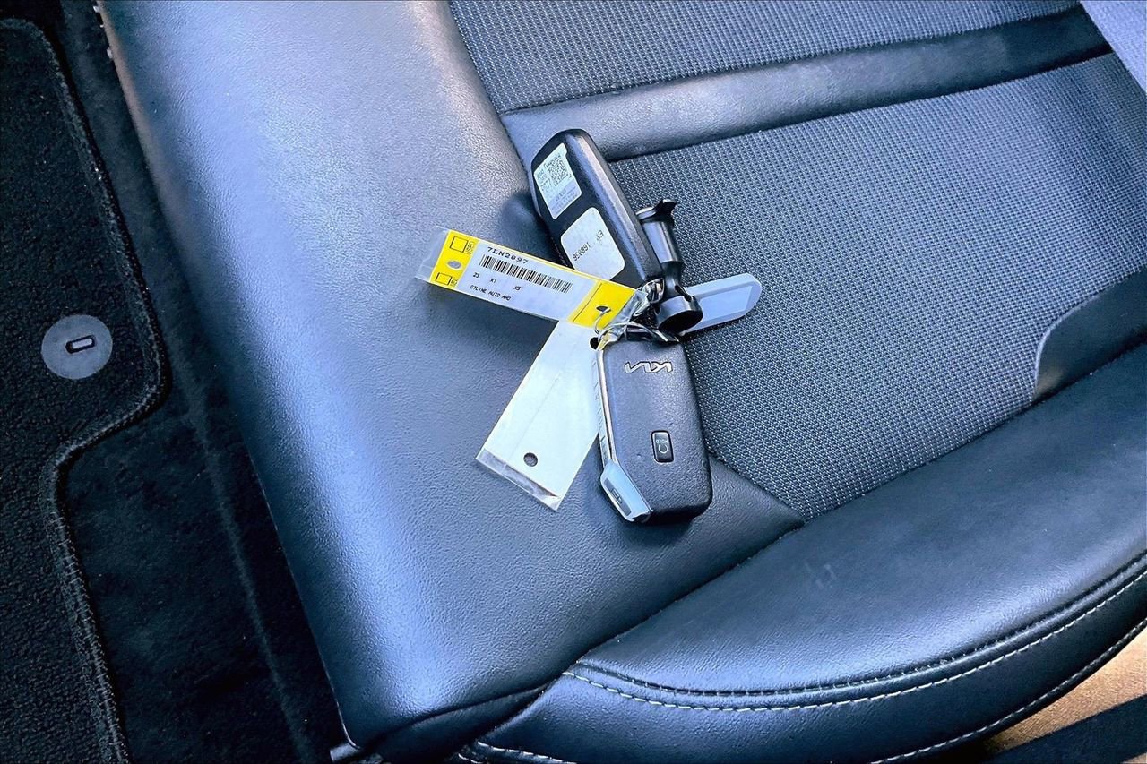 Used 2023 Kia K5 GT-Line w/ GT-Line Premium Package image 32