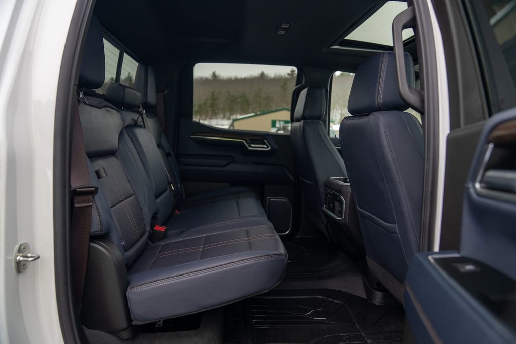 Used 2023 Chevrolet Silverado 1500 High Country w/ High Country Premium Package image 18