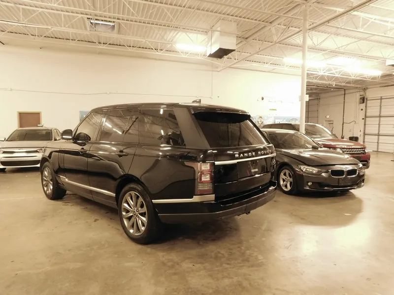 Used 2017 Land Rover Range Rover AWD/4WD image 4