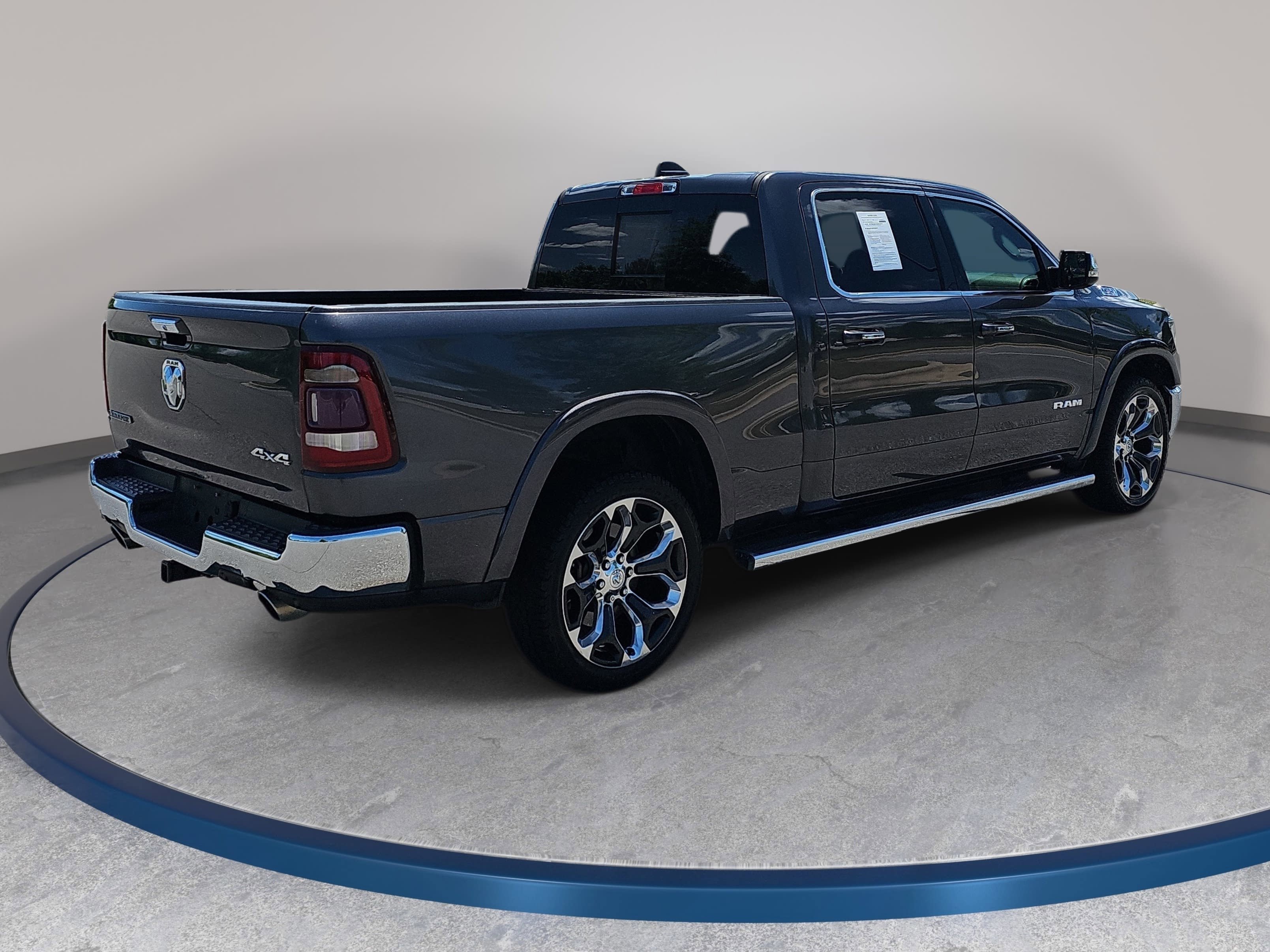Used 2019 RAM 1500 Laramie AWD/4WD image 5