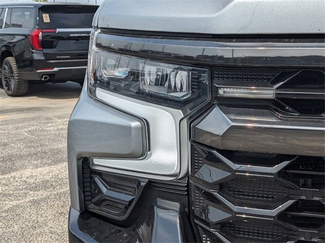 Used 2024 Chevrolet Silverado 1500 ZR2 image 10