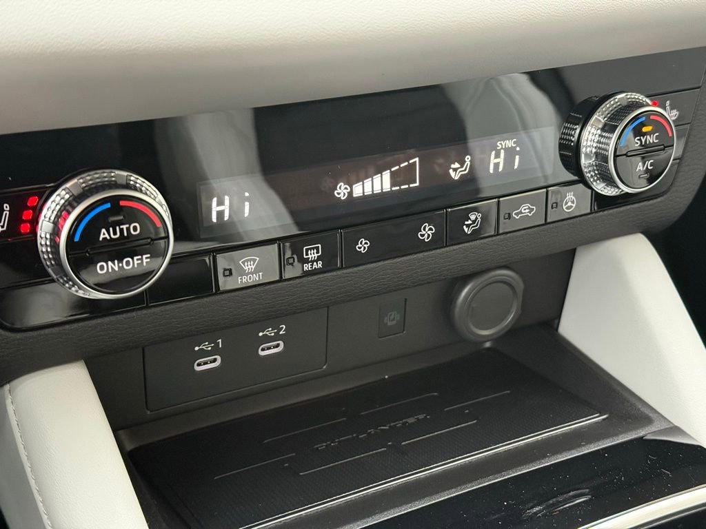 New 2026 Mitsubishi Outlander SE image 17