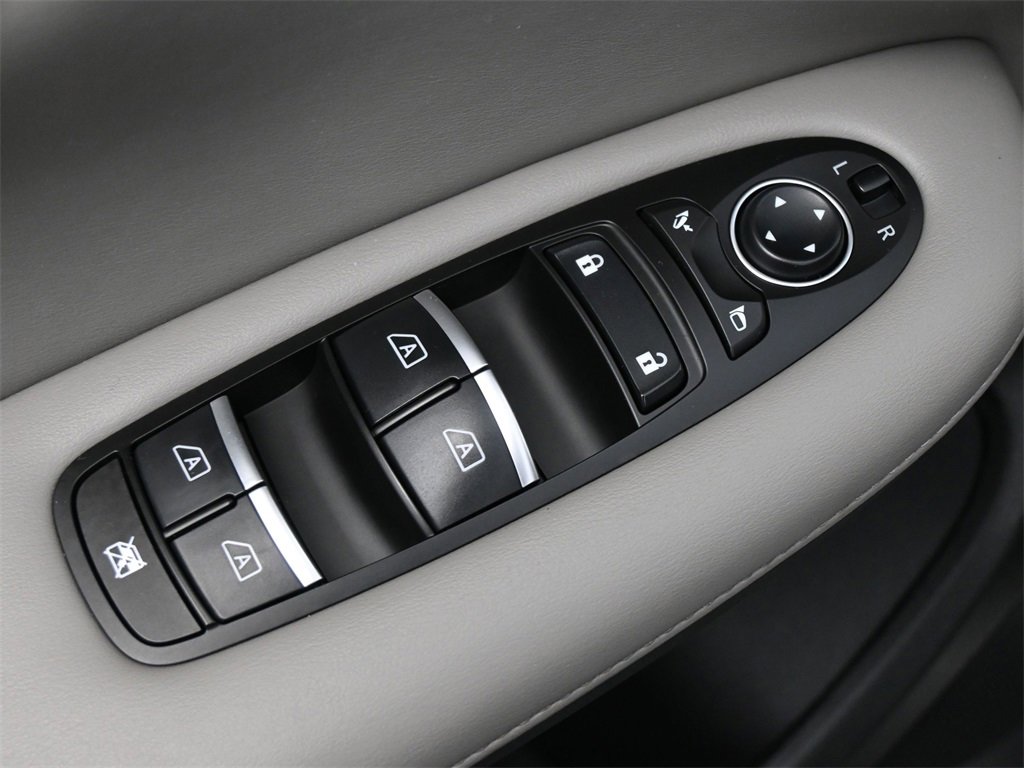 Used 2023 INFINITI QX50 Luxe image 4